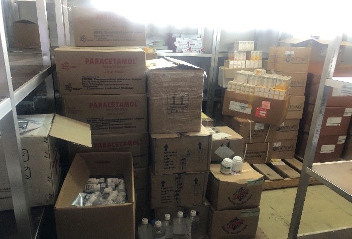 Unorganized products in pharmacy warehouse (before Accelerator’s intervention)