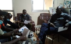 Community health workers meet with Accelerator consultant Sylla Boubacar on November 30, 2021, in Conakry, Guinea, to validate a community health domestic financing advocacy strategy. Photo credit: The Accelerator