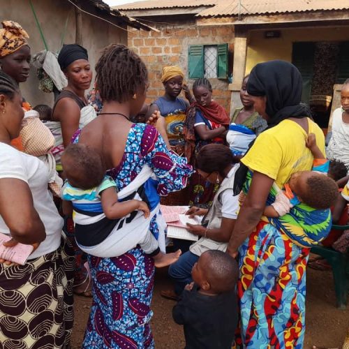 Community-based orgs play a key role in identifying kids who have missed their vaccine doses. In Guinea, CSOs supported by the Accelerator hold educational dialogues to promote routine immunization in Dubréka & Forécariah. Photo credit: CJMAD for the Accelerator